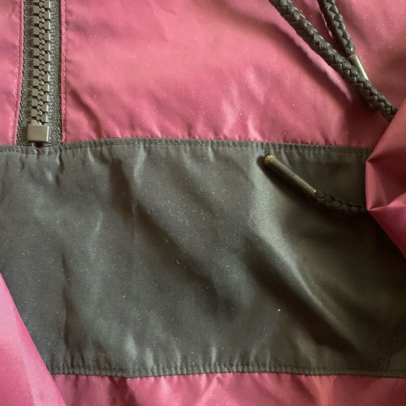 COPY - VS Pink Windbreaker - Picture 4 of 6